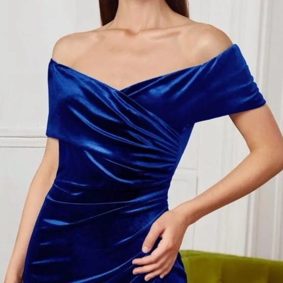 Luxurious off shoulder wrap evening formal party wedding prom velvet maxi dress - Picture 3 of 7